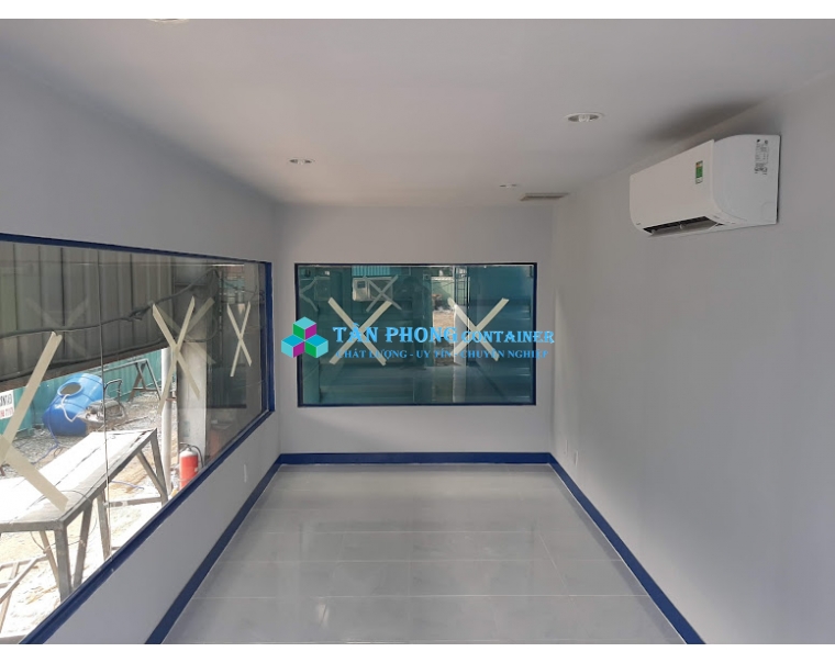 Container waiting room