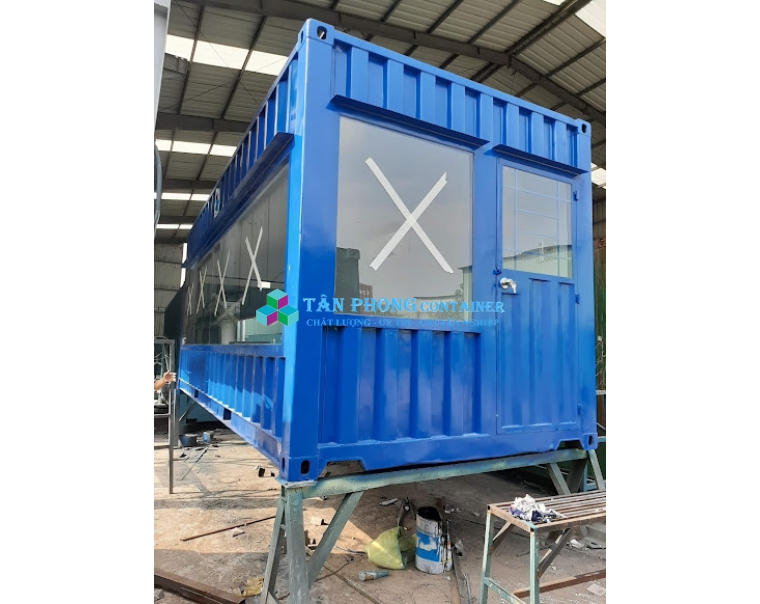Container waiting room